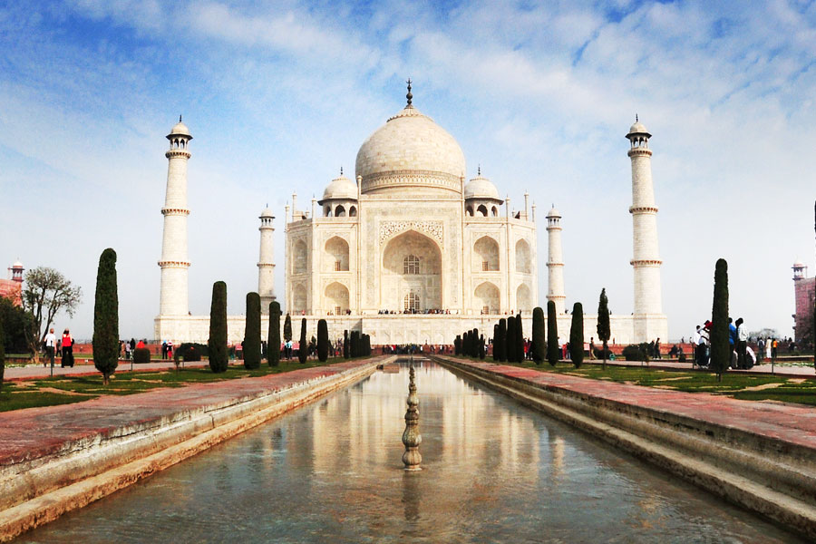 Golden Triangle -kierros vie katsomaan Taj Mahalia, maailman kauneinta rakennusta. Kuva: Laszlo Ilyes, Flickr CC