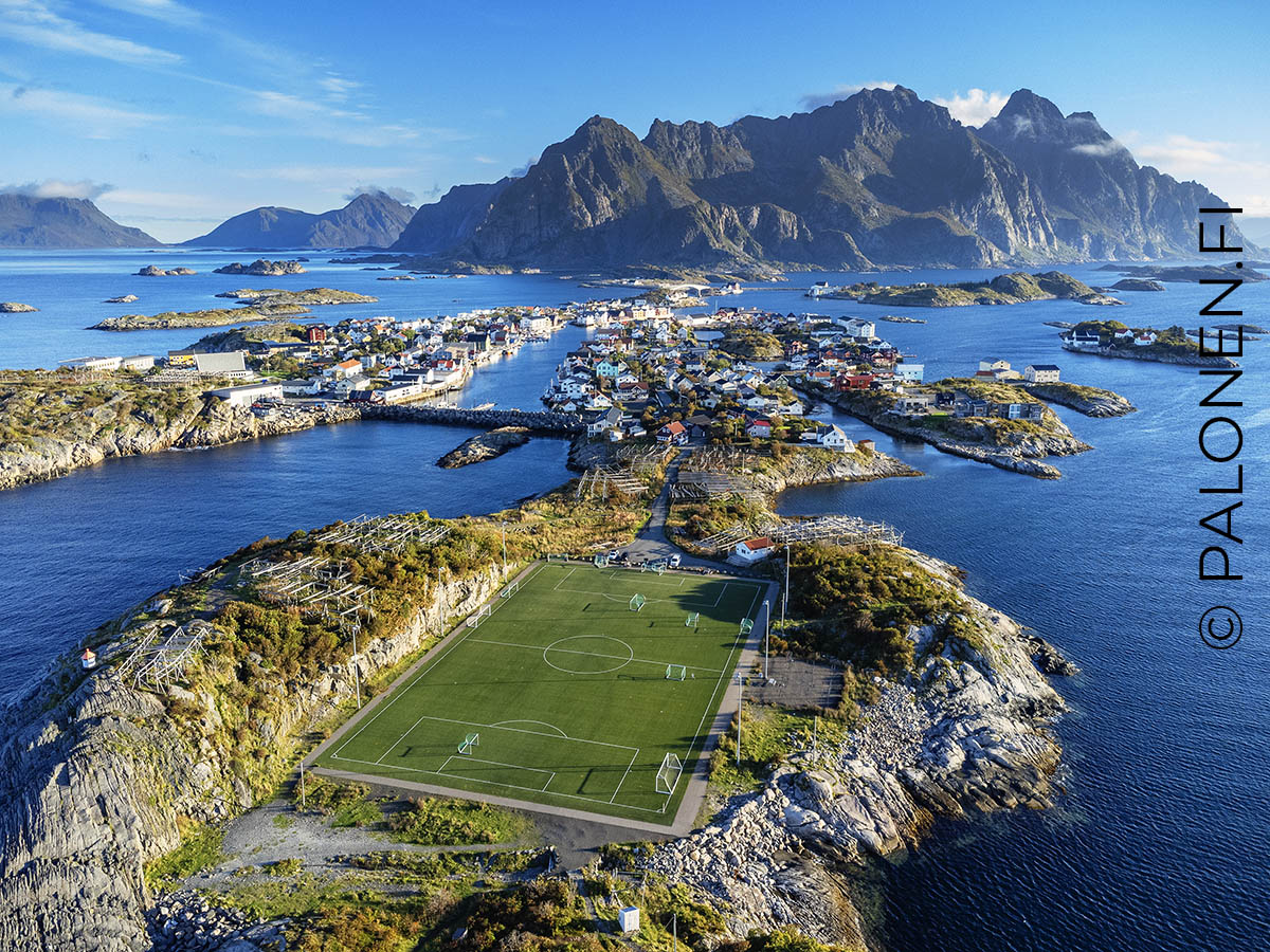 Henningsvaer Lofootit