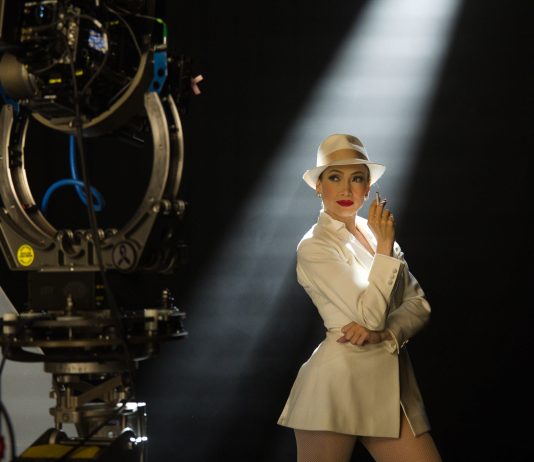 Hämähäkkinaisen suudelma – musikaali, joka kuvastaa aikaansa