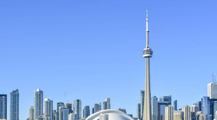 Toronto – monikulttuurinen metropoli Toronto CN Tower